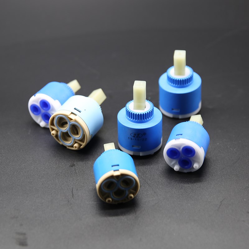 Baterie, zawór mieszający 25 M – Shower Valve Cartridge recenzja i cena